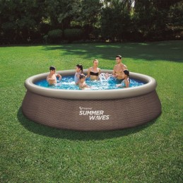 PISCINA...